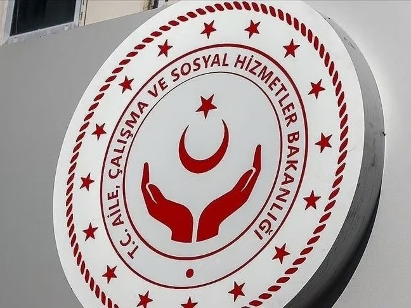 Aile Bakanlığı'ndan 50 milyon TL destek: YADES başvuruları başladı!