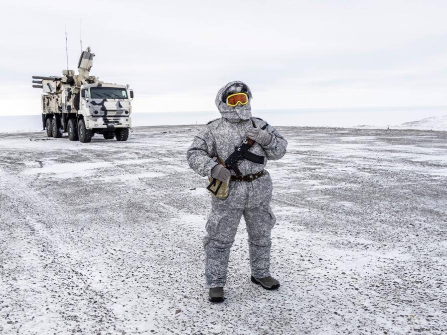 UK Boosts Arctic Military Role as Russia Ramps Up Presence