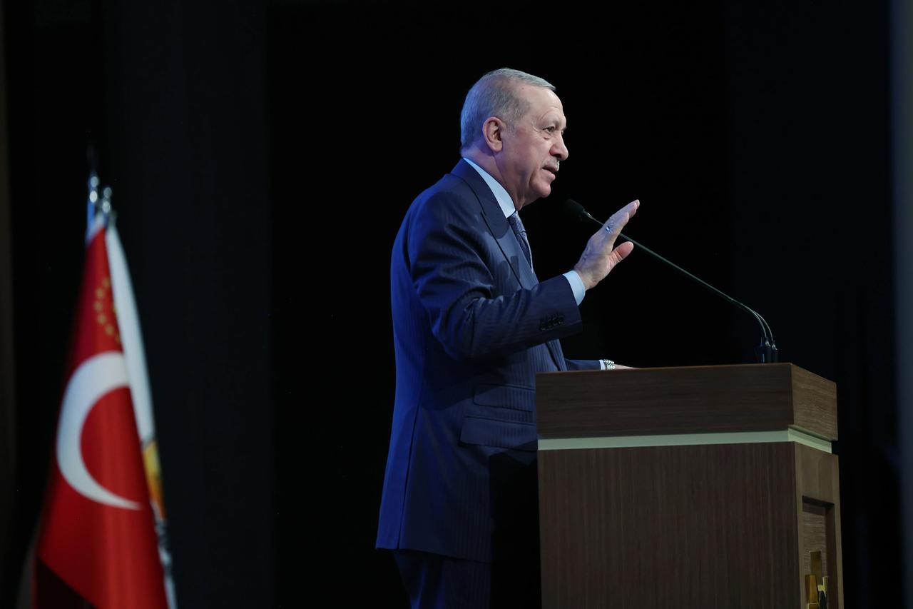 Erdoğan'dan Leman tepkisi: Özel, git göz doktoruna 
