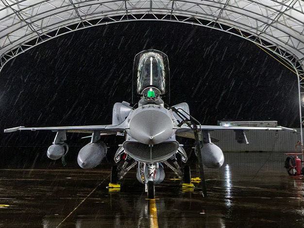 ABD, geciken F-16 teslimatlarını hızlandırmak için fazla Mmesaiye geçti