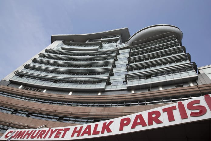 Gaziosmanpaşa’da başkanvekilliği AK Parti’ye geçti