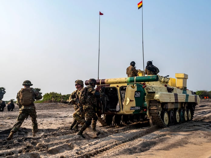 ABD ve Hindistan 10 yıllık savunma iş birliği anlaşması imzaladı