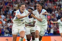 Fransa ve İngiltere'den gol yağmuru: Kadınlar EURO 2025'te çeyrek final eşleşmeleri netleşti