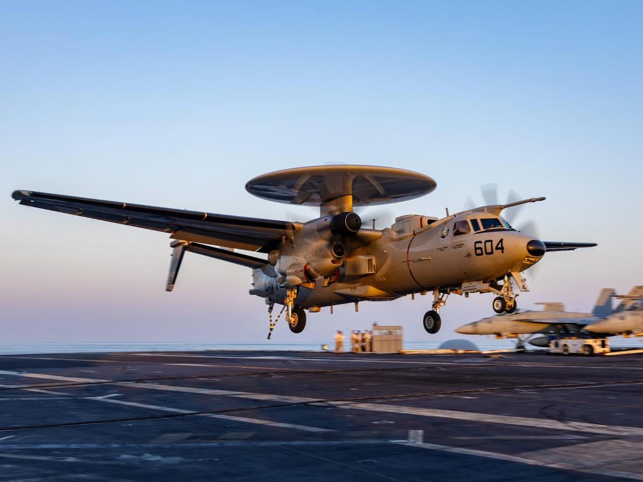 ABD, E-2D Advanced Hawkeye'ı modernize ediyor