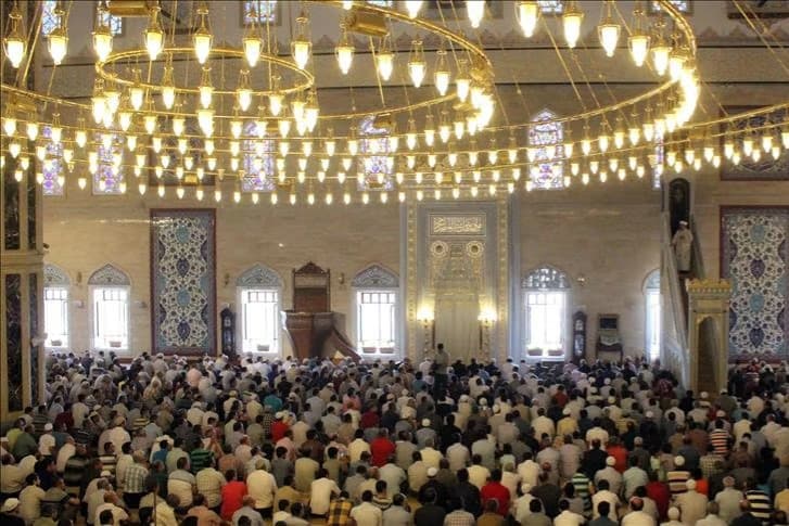 Cuma hutbesinde kul hakkına vurgu: Kul hakkı ateşten gömlektir