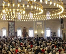 Cuma hutbesinde kul hakkına vurgu: Kul hakkı ateşten gömlektir