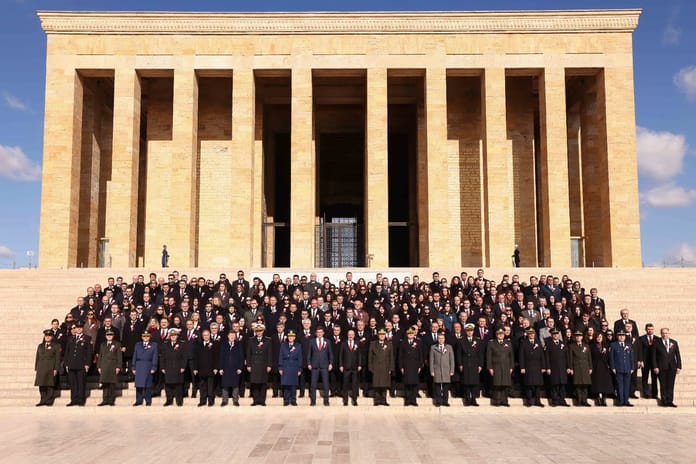 OYAK’tan 65’inci kuruluş yıl dönümünde Anıtkabir’e ziyaret