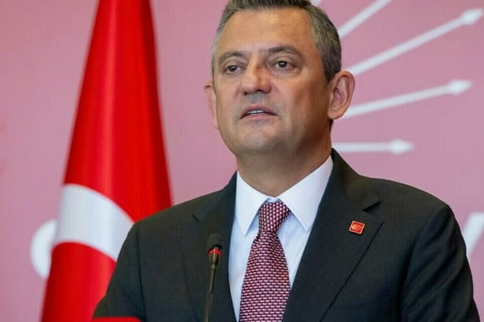 Özgür Özel komisyon kararını açıkladı: CHP de masada olacak