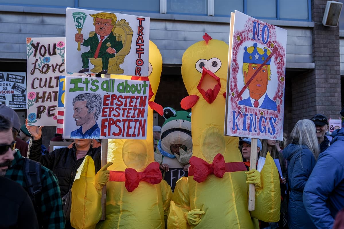 ABD'de milyonlarca kişi Trump'a karşı sokağa çıktı