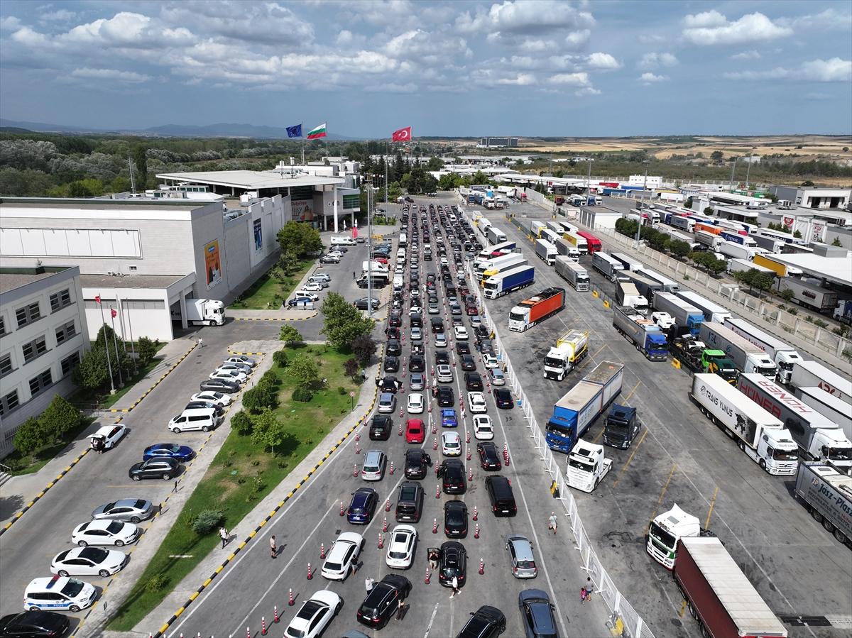 Gurbetçilerin dönüşü devam ediyor