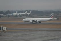 Orta Doğu’da savaş alarmı: Dev havayolu şirketleri uçuşlarını askıya aldı