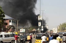 Nijerya'da camide ibadet edenler intihar saldırısı ile hedef alındı