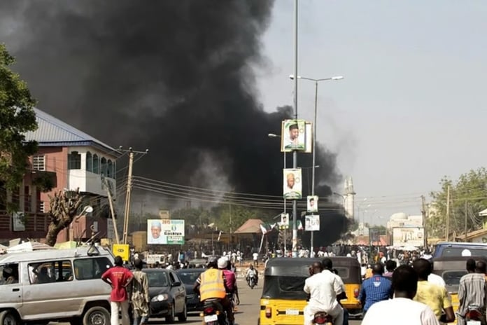 Nijerya'da camide ibadet edenler intihar saldırısı ile hedef alındı
