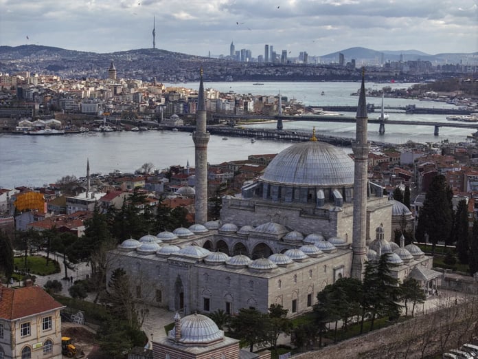 Bugün İstanbul'da iftar saat kaçta, akşam ezanı ne zaman? 13 Mart Diyanet imsakiyesi ile İstanbul iftar-imsak saati