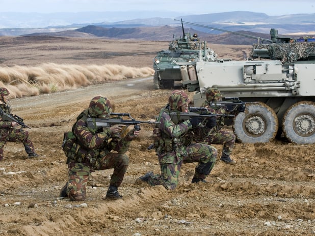 Yeni Zelanda'dan savunma atılımı