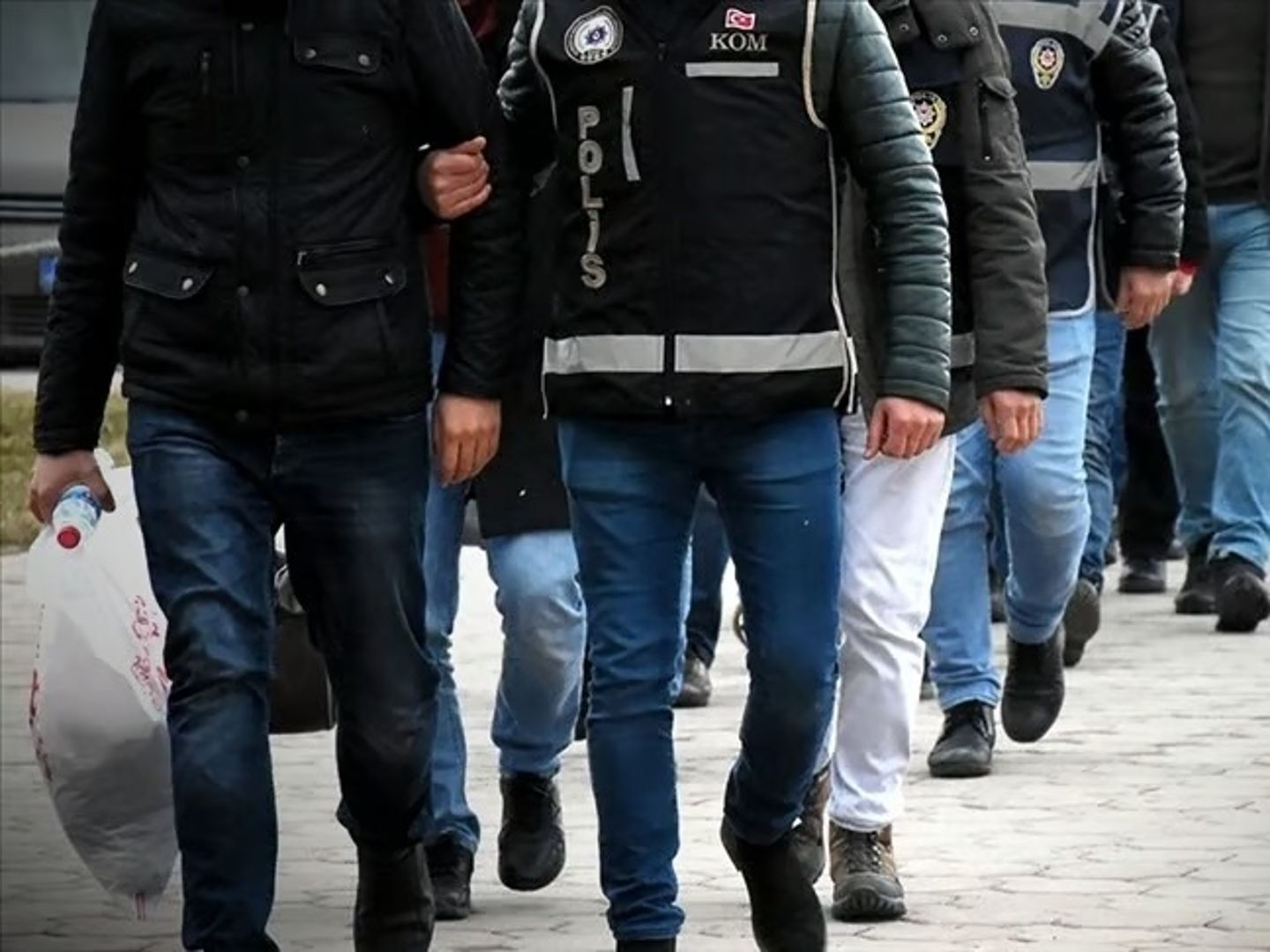 27 ilde dev FETÖ operasyonu: 77 şüpheli yakalandı, 47'si tutuklandı