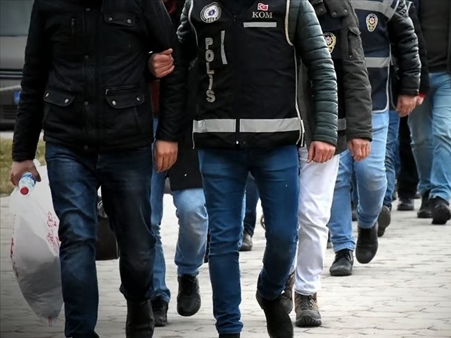 27 ilde dev FETÖ operasyonu: 77 şüpheli yakalandı, 47'si tutuklandı