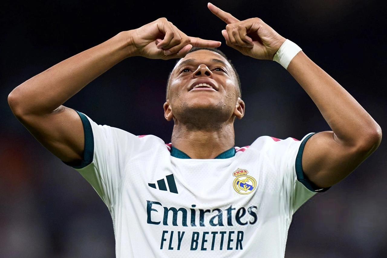 Mbappe takım arkadaşını savundu