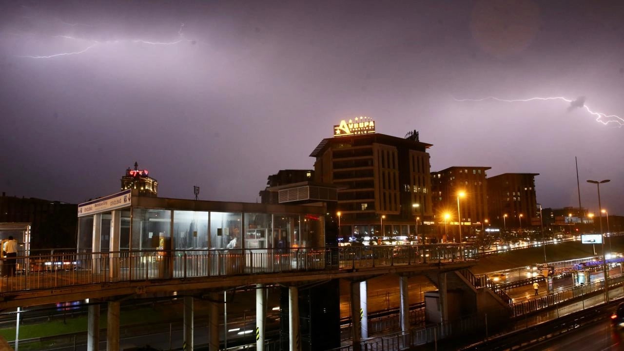 İstanbul pazar akşamı hava durumu