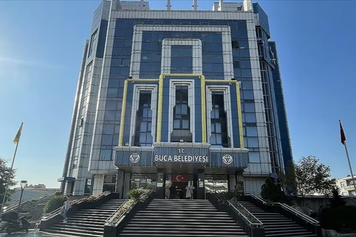 Borç içindeki Buca Belediyesi kadın sığınma evini ve nikah salonunu satışa çıkarıyor