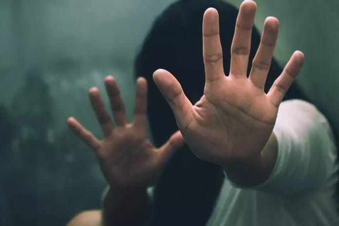 'Cin çıkarma' iddiasıyla istismar etti! Sözleri dehşete düşürdü: İçinde şu an 5 tane cin var, 2'si hamile