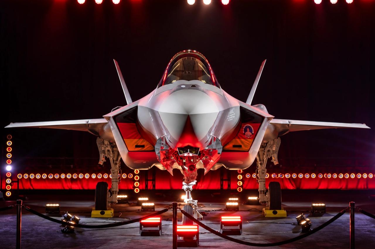 Lockheed Martin, Almanya'nın ilk F-35A'sını tanıttı