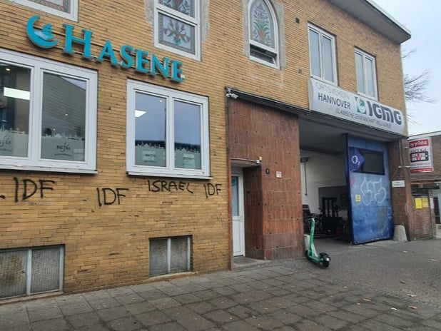 Siyonistler Hannover'de Türk camisine saldırdı