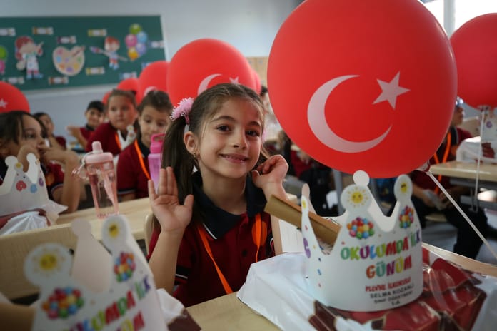 Çocuklar tüketici haklarını ilkokulda öğrenecek: “Bilinçli tüketici” dersi geliyor!