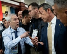 Fenerbahçe Divan Kurulu'nda tansiyon yükseldi: Ali Koç'tan müjde, Aziz Yıldırım'dan eleştiri
