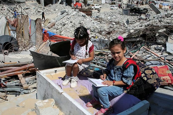 İsrail soykırımda 20 bin öğrenciyi öldürdü