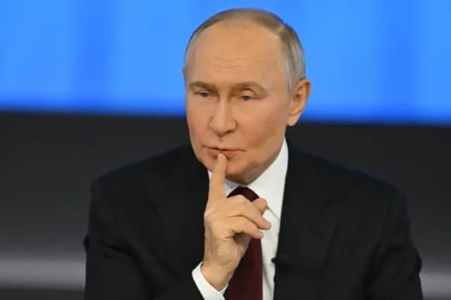 Putin aşırılıkçı içerik arayanlara ceza getiren yasayı onayladı