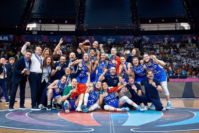 Bronz madalya İtalya'nın