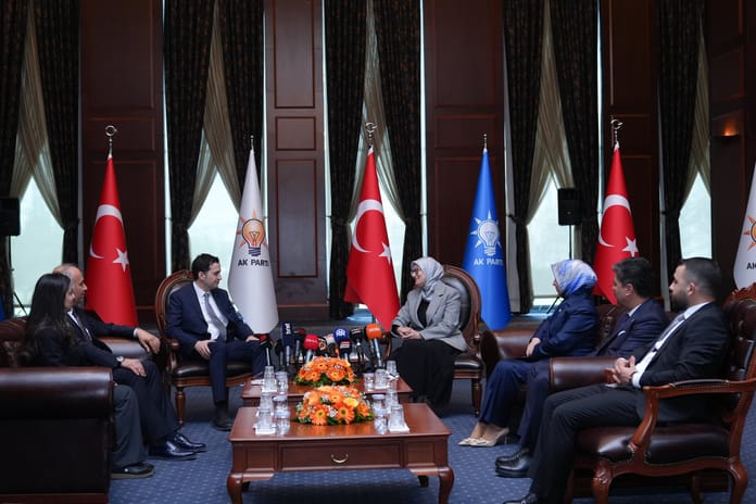 Siyasi partilerin bayramlaşma programı belli oldu