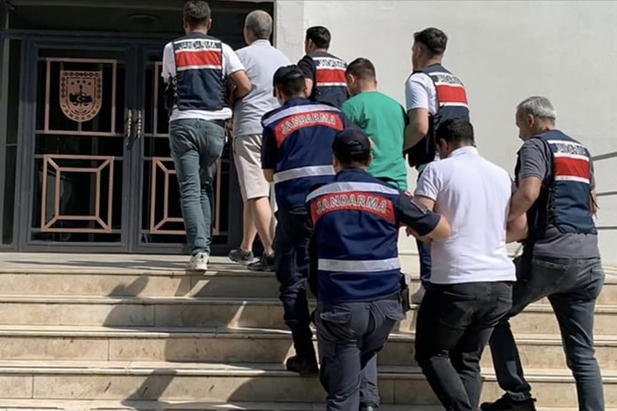 19 ilde FETÖ operasyonu:53 şüpheli yakalandı