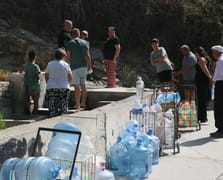 İzmir’de su kesintisi ve çöp sorunu yaşamı zorlaştırıyor