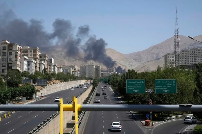 İsrail Tahran’daki İran Devlet Televizyonu'nun binasına saldırı düzenledi