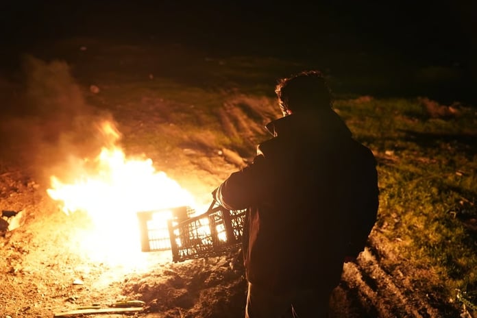 Irak'ın kuzeyindeki kentler karanlığa gömüldü 