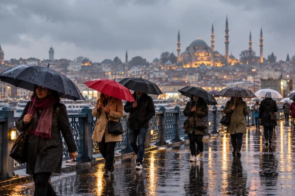 İstanbul'da kuvvetli sağanak alarmı! Valilikten 3 ilçe için uyarı
