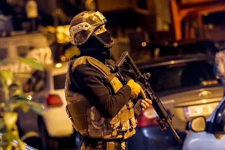 İstanbul'da DEAŞ'a şafak operasyonu!