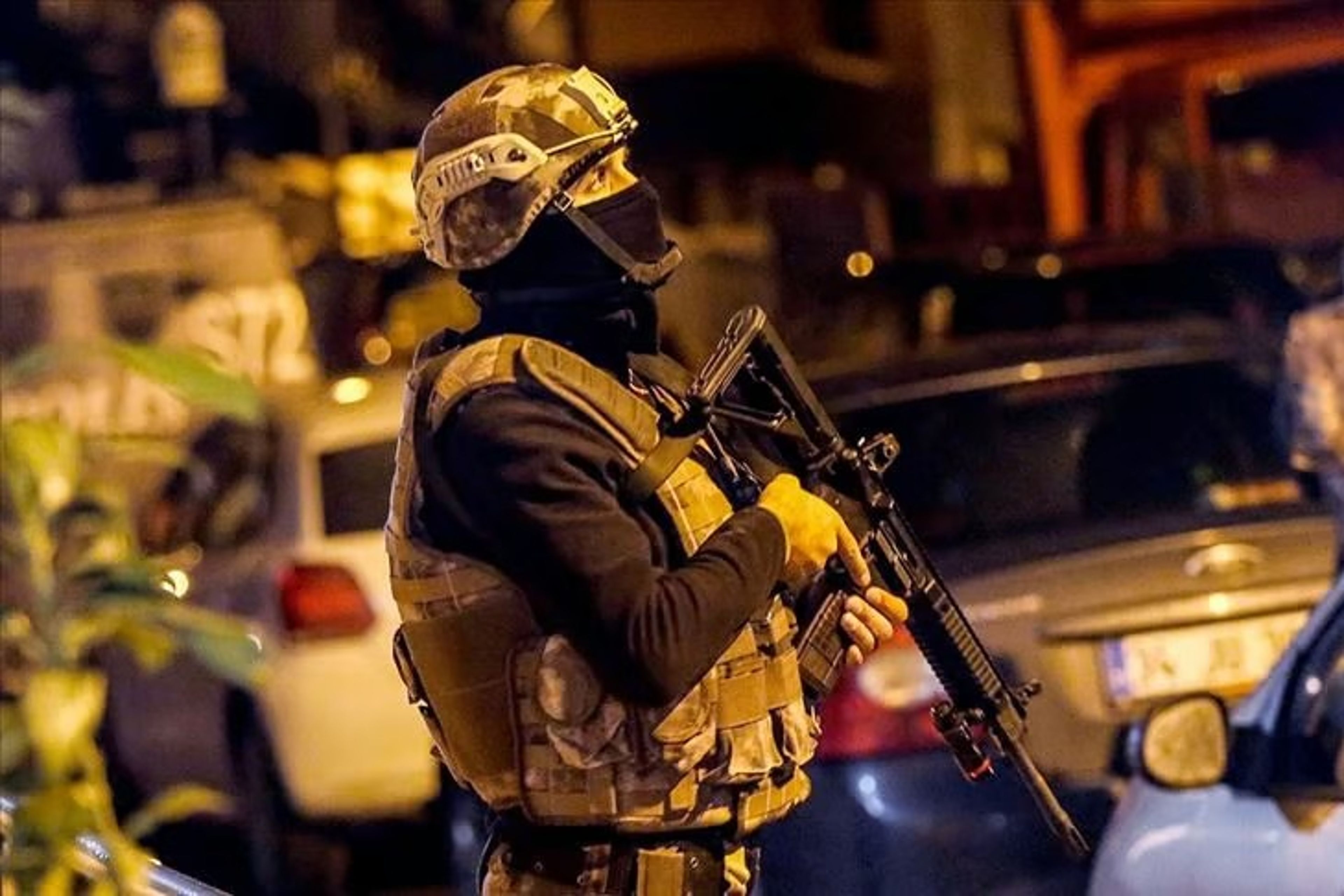 İstanbul'da DEAŞ'a şafak operasyonu! Tamamı yabancı uyruklu şüpheliler yakalandı