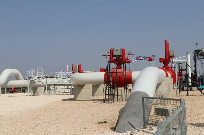 Suriye’de köylüler su ararken doğalgaz buldu