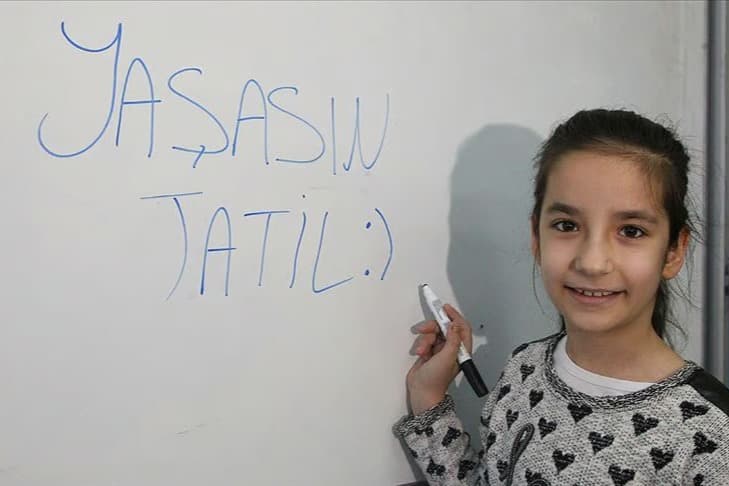 Bakan Tekin sinyali verdi! Ara tatil kaldırılacak mı? 