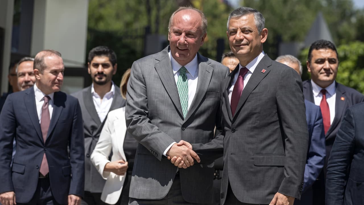 Muharrem İnce'nin "Helal para' çıkışı gündem olmuştu! Özgür Özel'den açıklama geldi
