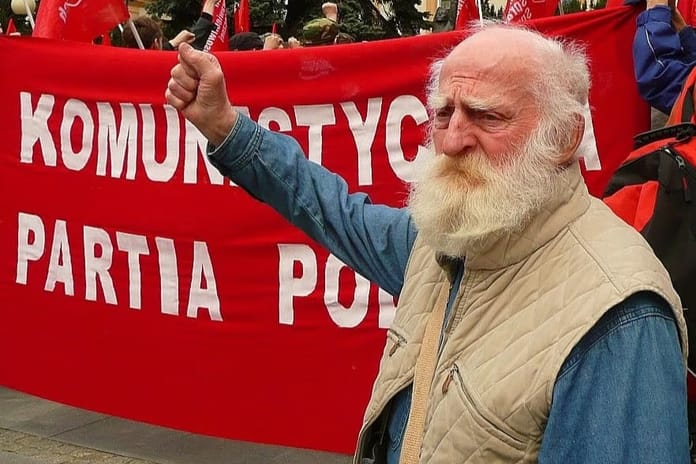 Polonya'da mahkeme Komünist Parti'yi yasadışı ilan etti