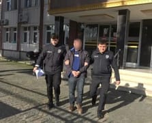 Eşini 5 yerinden bıçakladı 'haksız tahrik' indirimiyle 13 yıl 6 ay hapis verildi