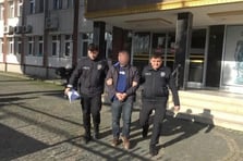 Eşini 5 yerinden bıçakladı 'haksız tahrik' indirimiyle 13 yıl 6 ay hapis verildi