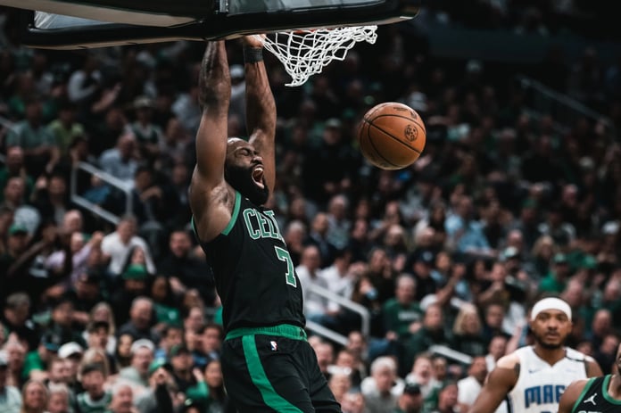 NBA play-off'larında Celtics ve Pacers, Doğu Konferansı yarı finaline çıktı
