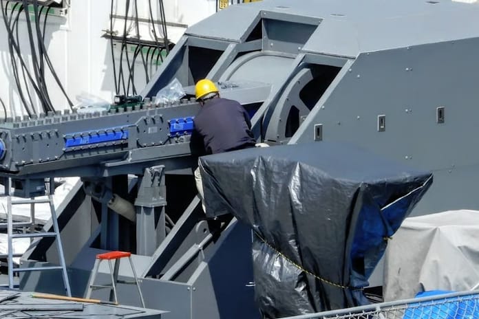 Japonya, savaş gemisine Railgun entegre eden ilk ülkelerden biri oldu
