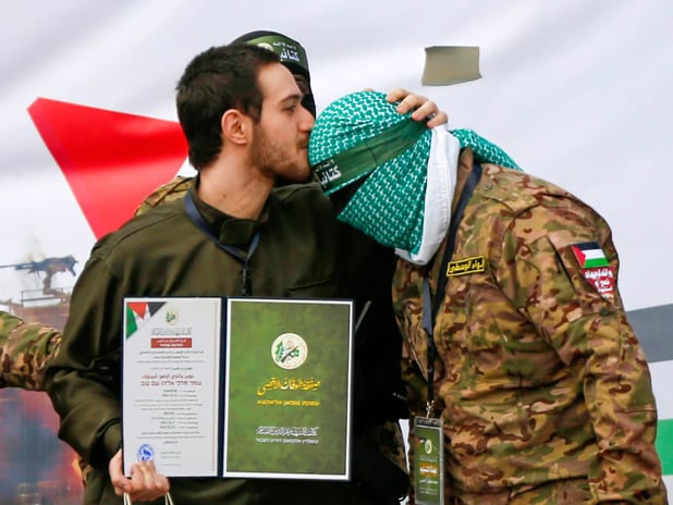 Kassam Tugayları ile İsrail esir takası gerçekleştiriyor