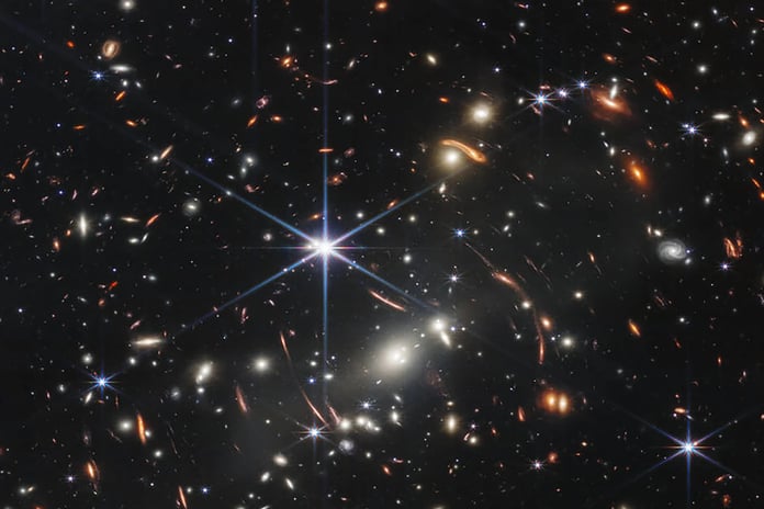 Evren yamuk olabilir mi?